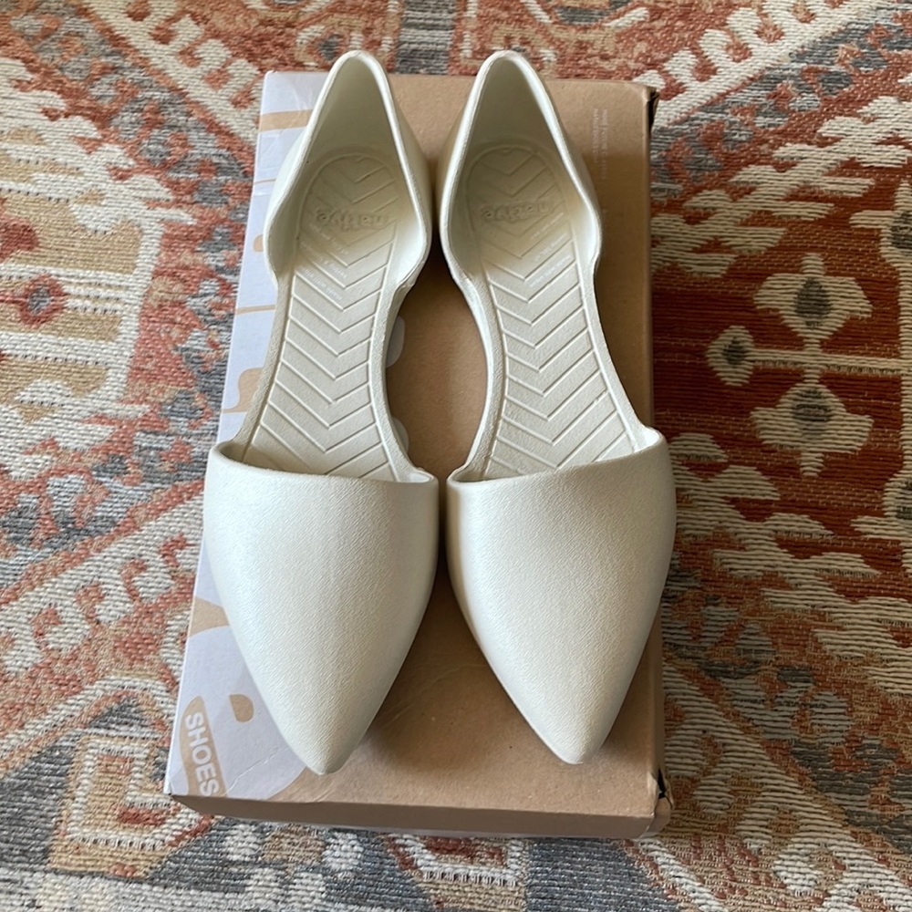 Native slide shoes